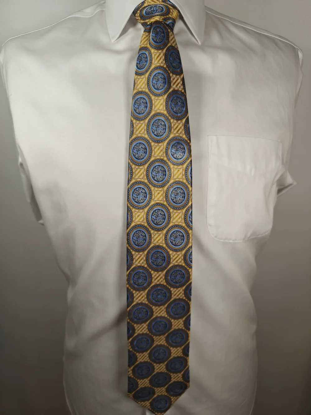 Ermenegildo Zegna Gold Yellow Blue Medallion 100% Silk Tie Made in Italy